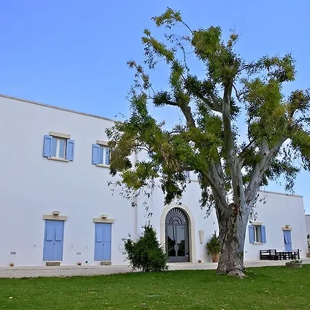 מלון Masseria Montelauro 4*