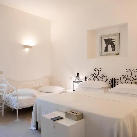 Hotel Masseria Montelauro 4*