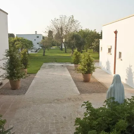 Отель Masseria Montelauro Отранто